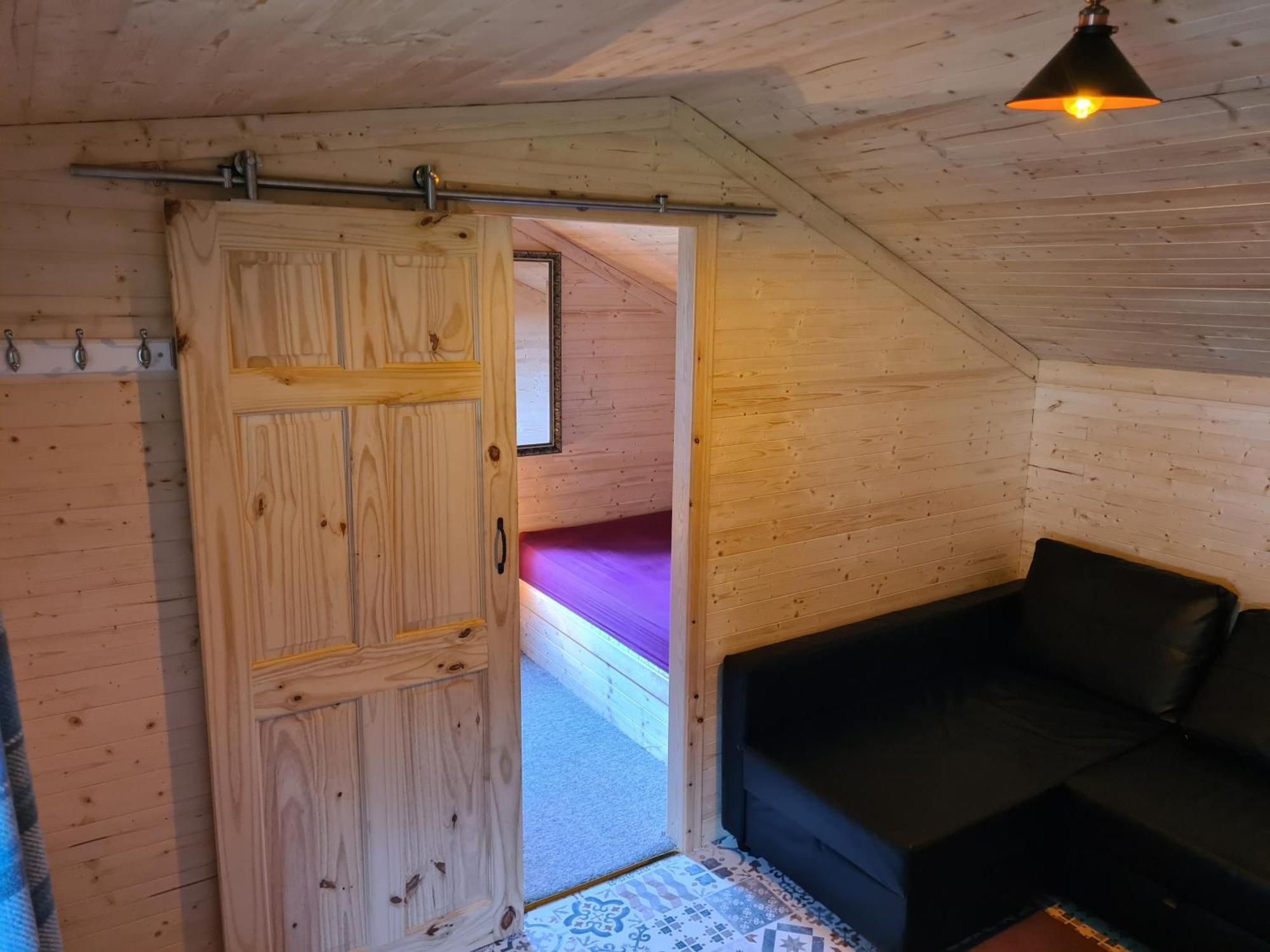 Bell Tent Glamping At Royal Victoria Country Park Southampton Buitenkant foto