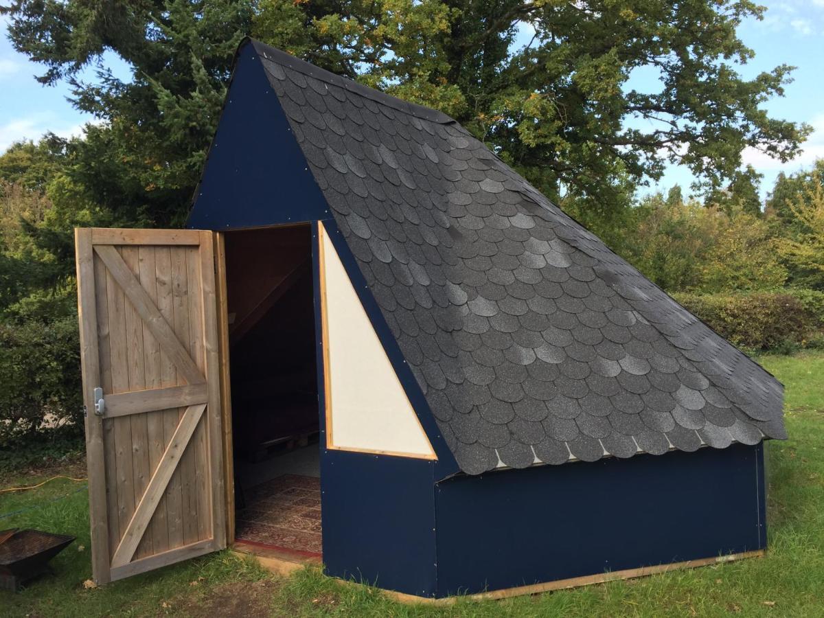 Bell Tent Glamping At Royal Victoria Country Park Southampton Buitenkant foto