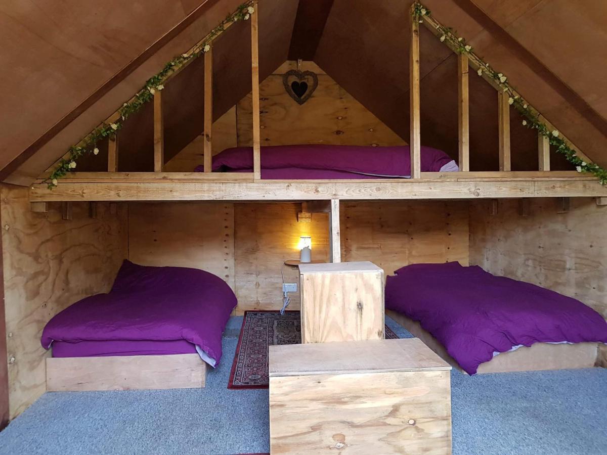 Bell Tent Glamping At Royal Victoria Country Park Southampton Buitenkant foto